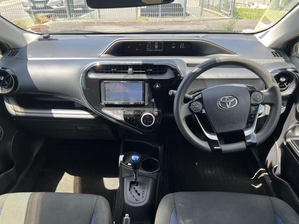 2017 Toyota Aqua S Model, Push Start