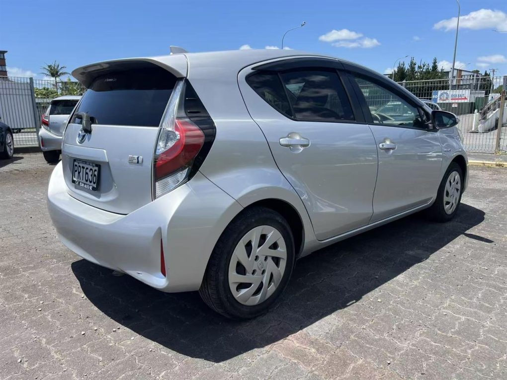 2017 Toyota Aqua S Model, Push Start