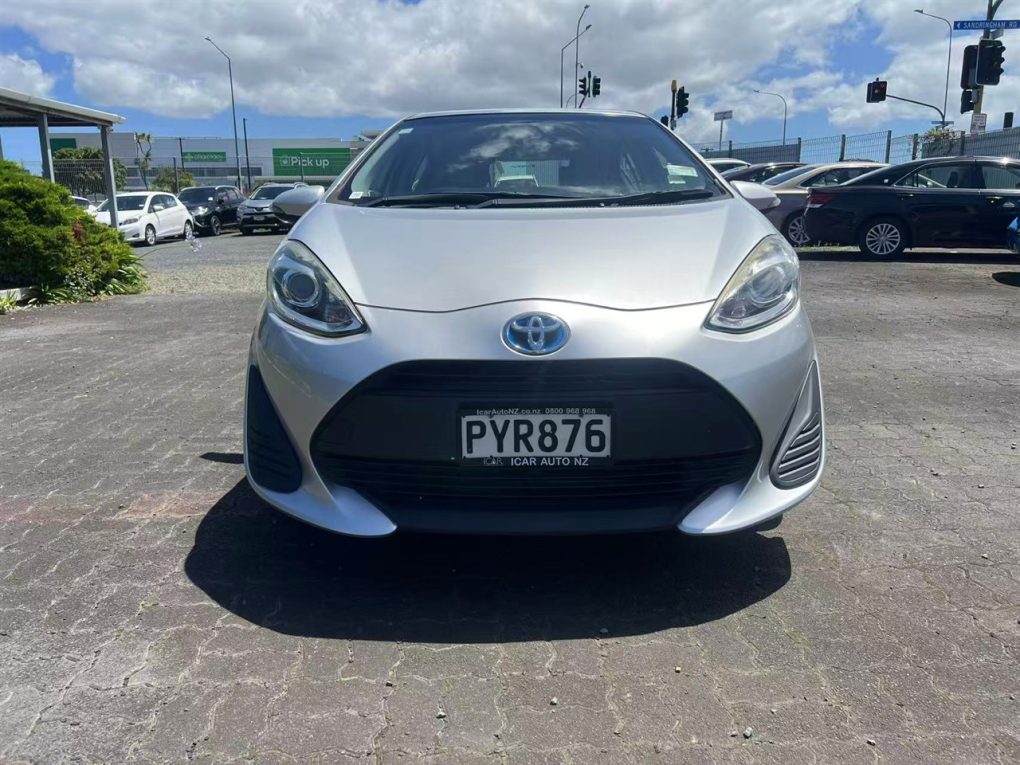 2017 Toyota Aqua L Model Hybird, facelift