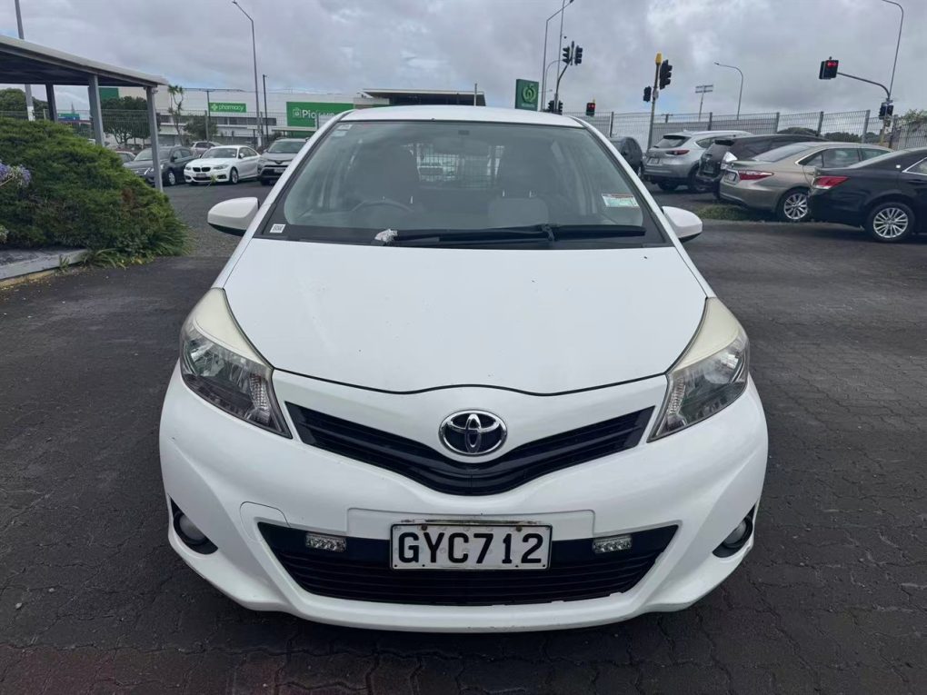 2013 Toyota Yaris 1.5P 5DR Atuo Hatchback