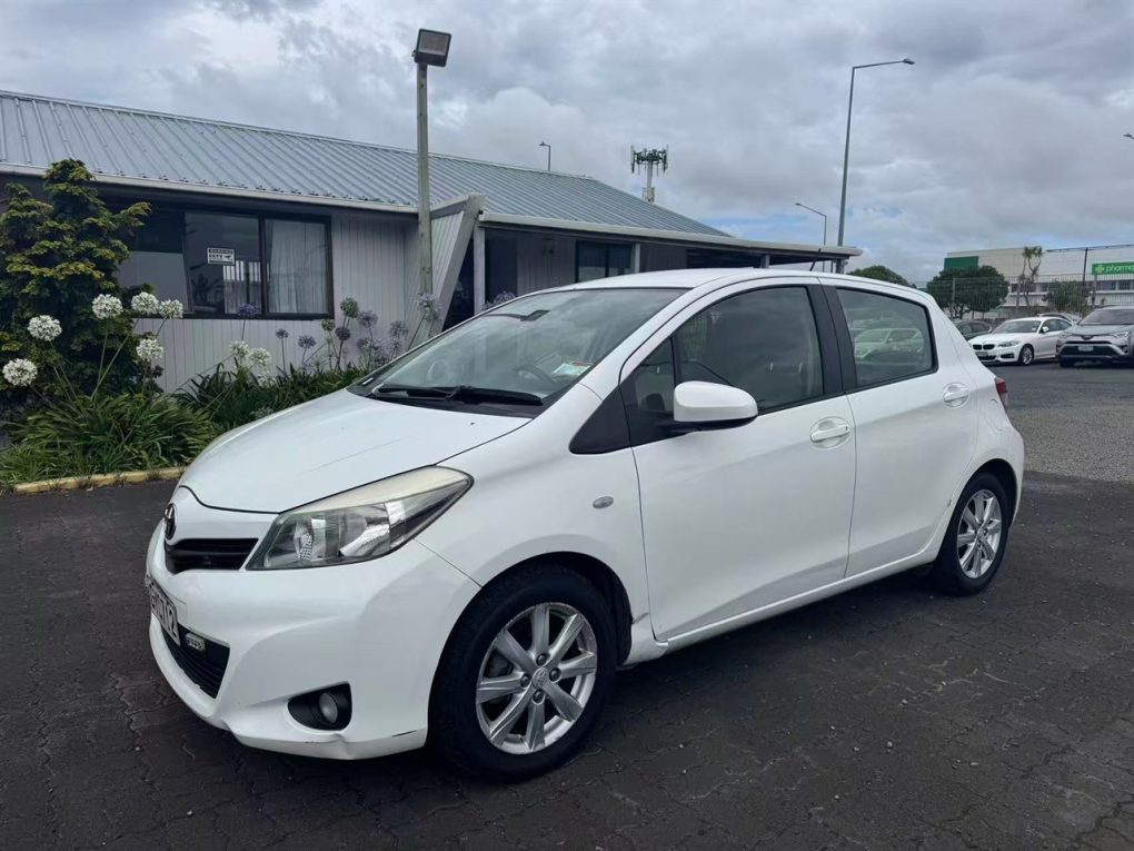 2013 Toyota Yaris 1.5P 5DR Atuo Hatchback