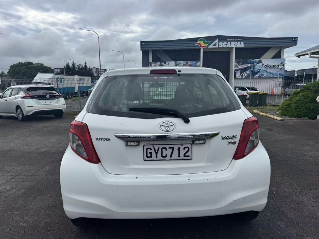 2013 Toyota Yaris 1.5P 5DR Atuo Hatchback