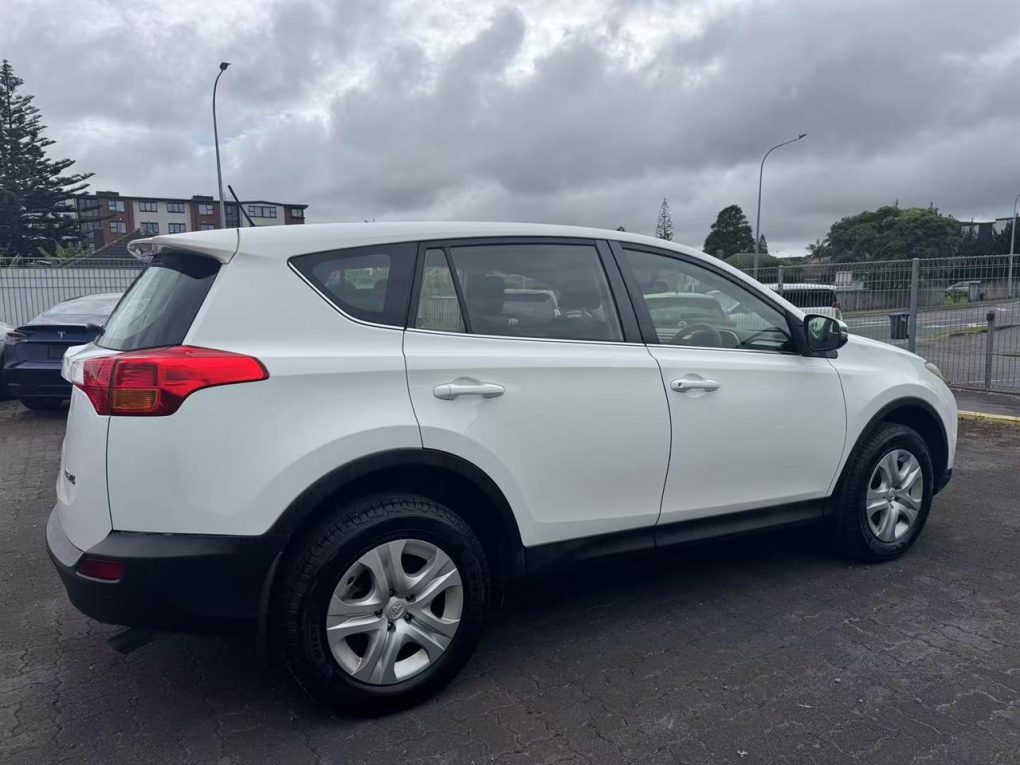 2013 Toyota RAV4 GX 2.0P