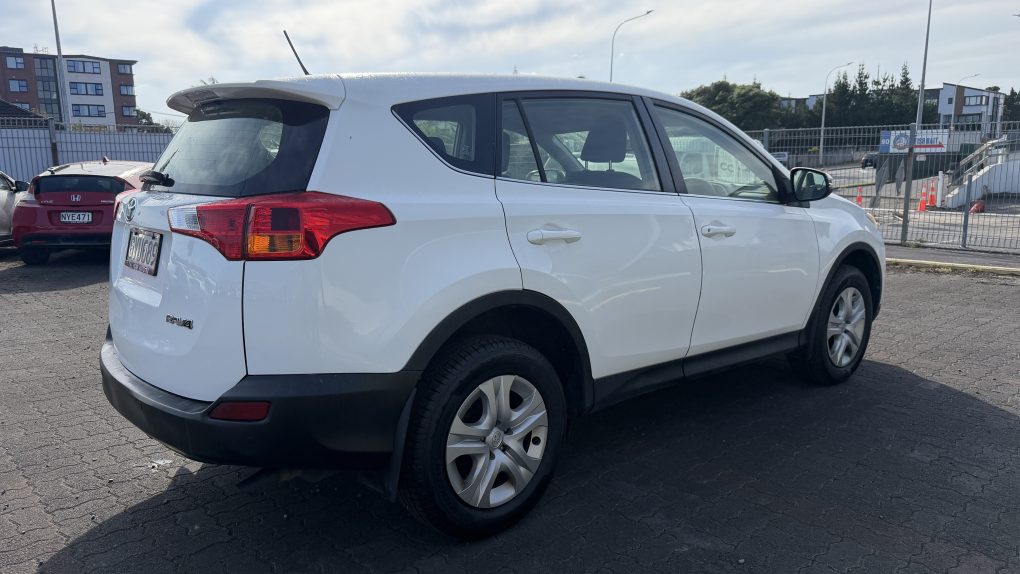 2013 Toyota RAV4 GX 2.0P