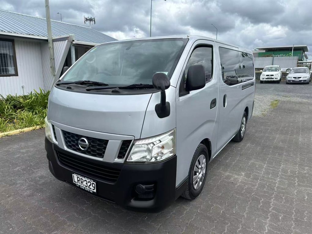 2015 Nissan caravan