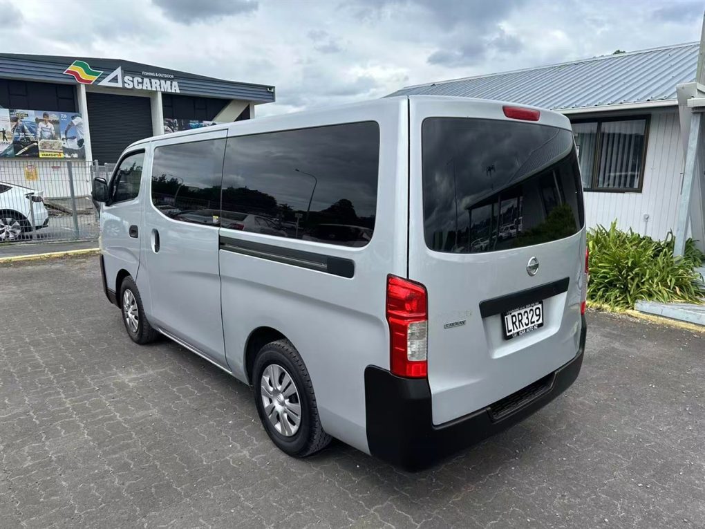 2015 Nissan caravan