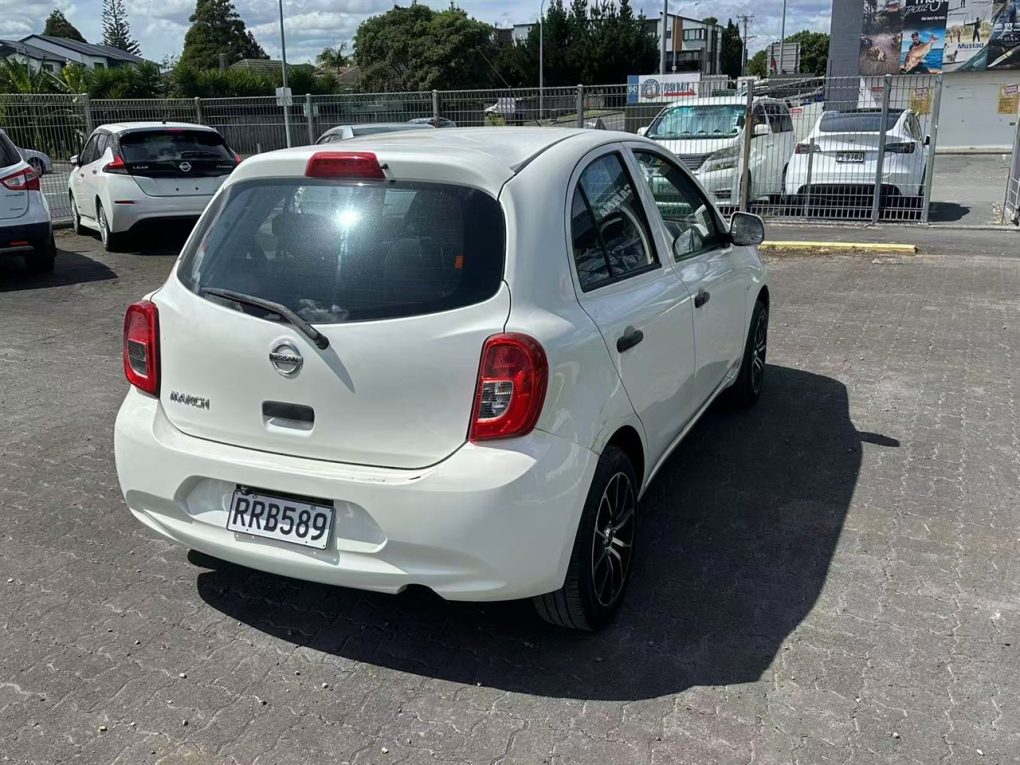 2017 Nissan March