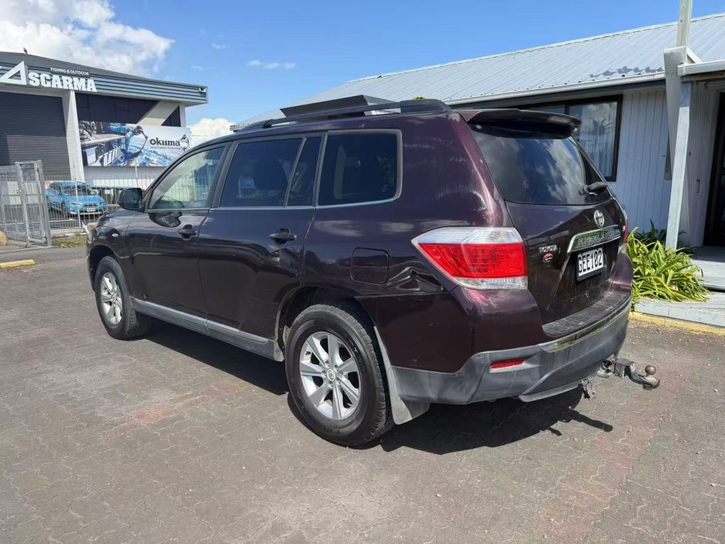 2011 TOYOTA HIGHLANDER
