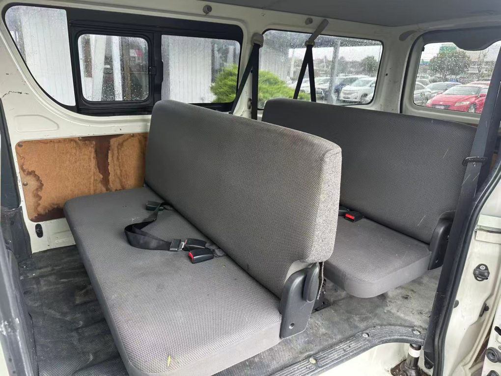 2016 TOYOTA HIACE