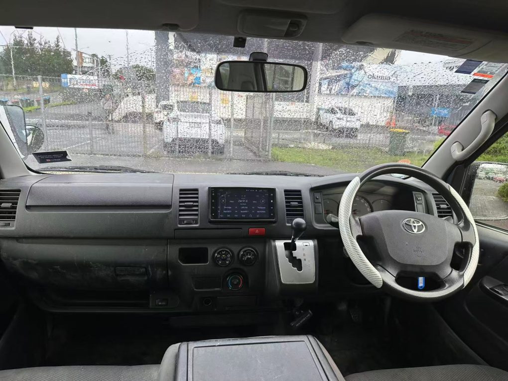 2016 TOYOTA HIACE
