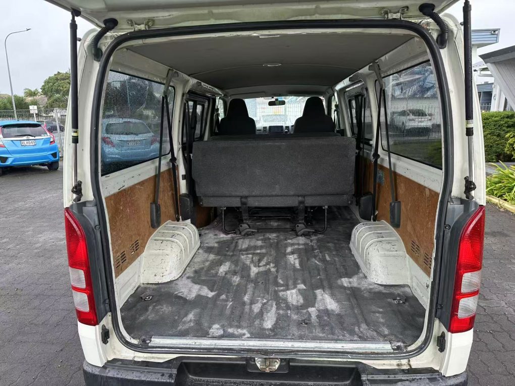 2016 TOYOTA HIACE