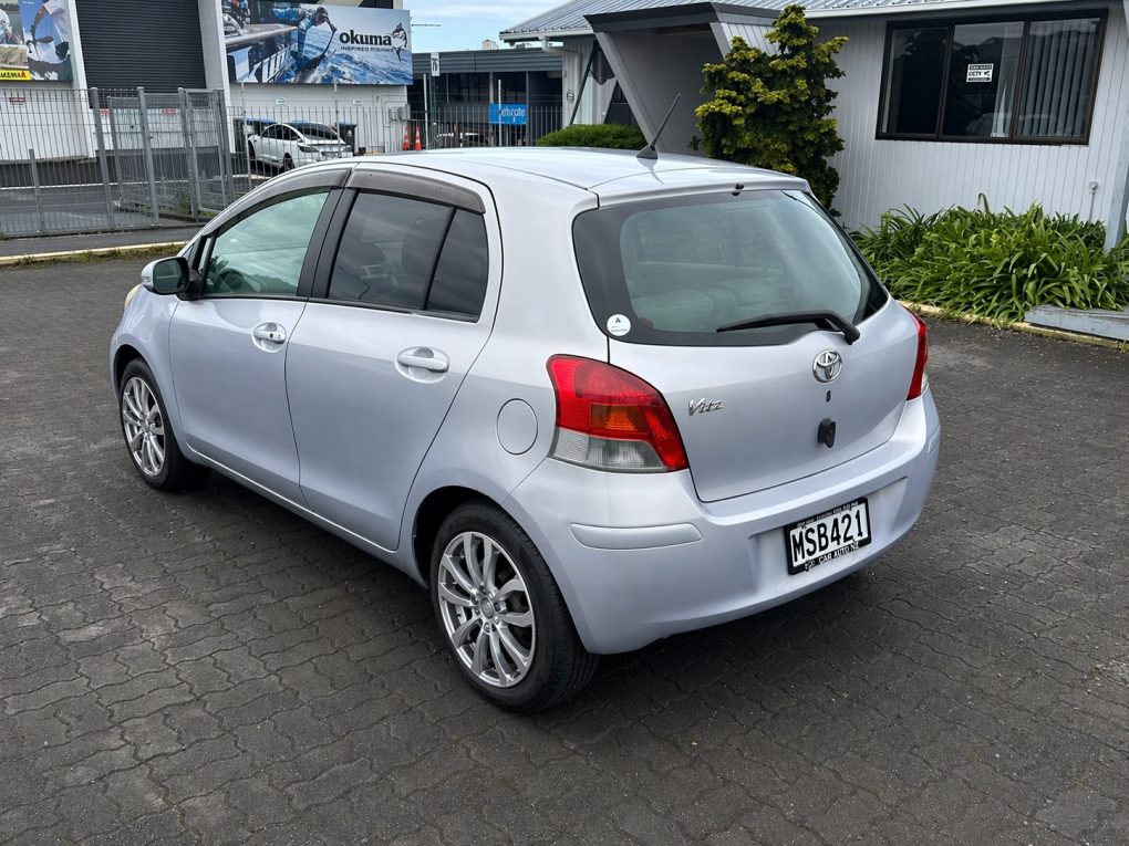 2010 TOYOTA VITZ