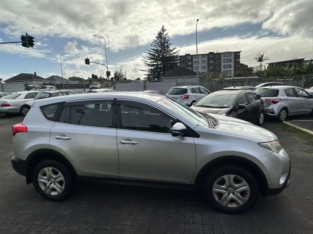 2013 TOYOTA RAV4