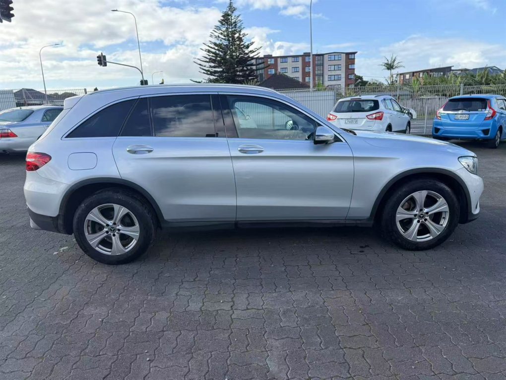 2017 Mercedes-Benz GLC 200