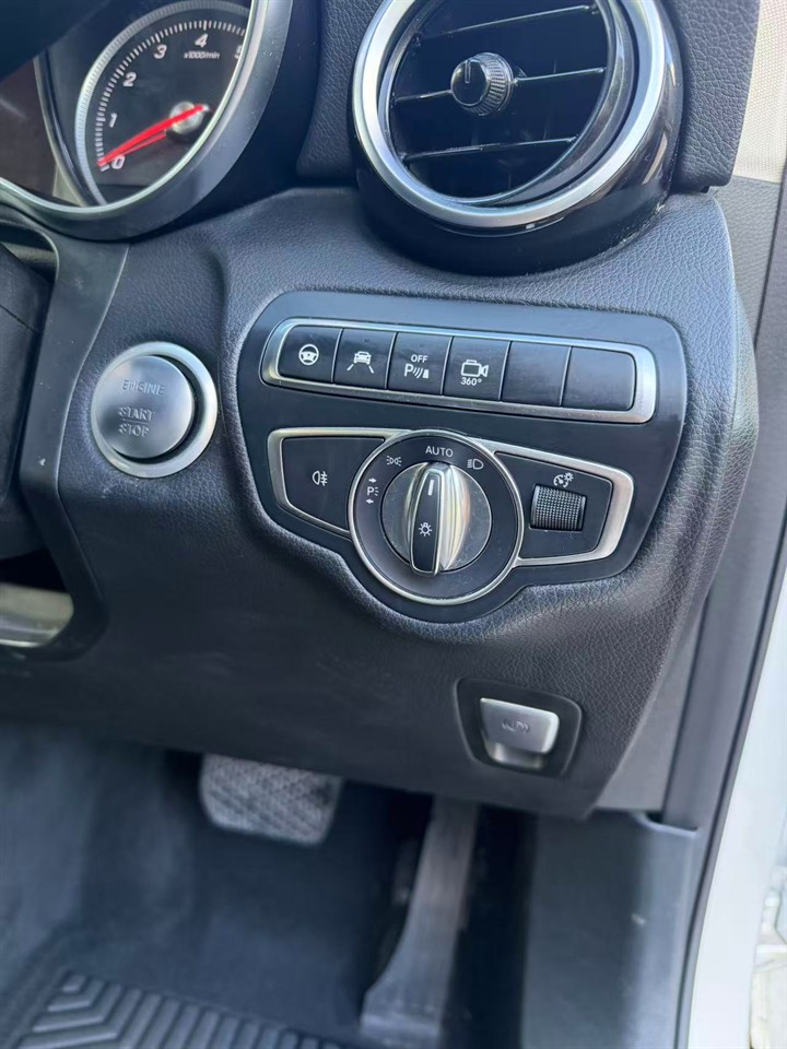 2017 Mercedes-Benz GLC 200