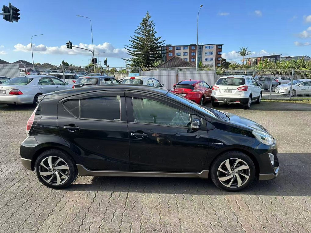 2015 Toyota Aqua