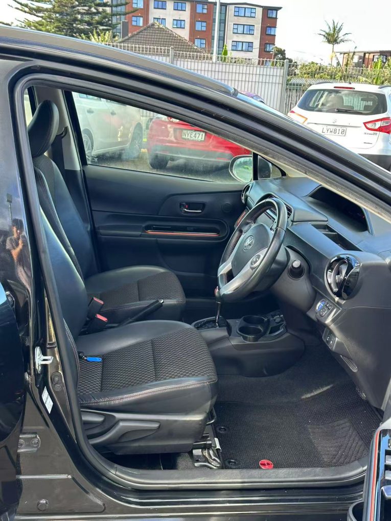 2015 Toyota Aqua
