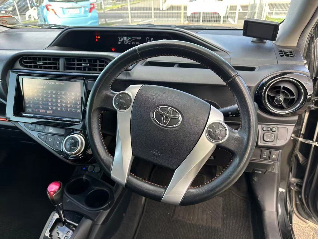 2015 Toyota Aqua