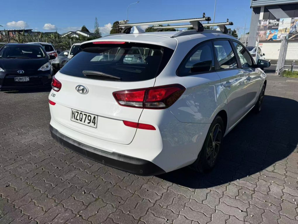 2022 HYUNDAI I30
