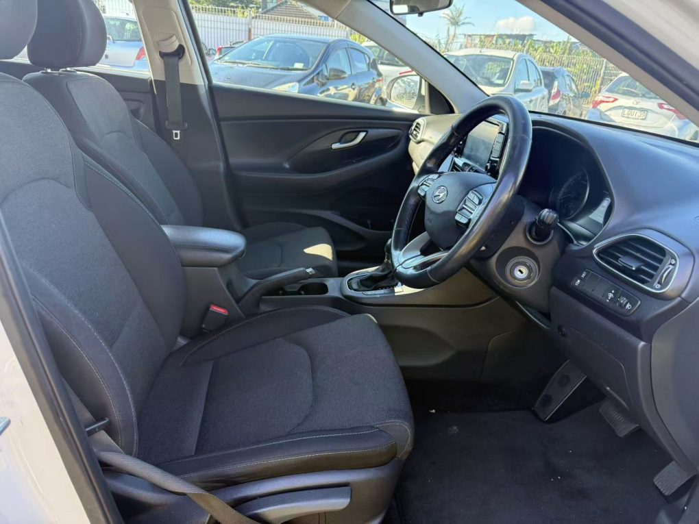 2022 HYUNDAI I30