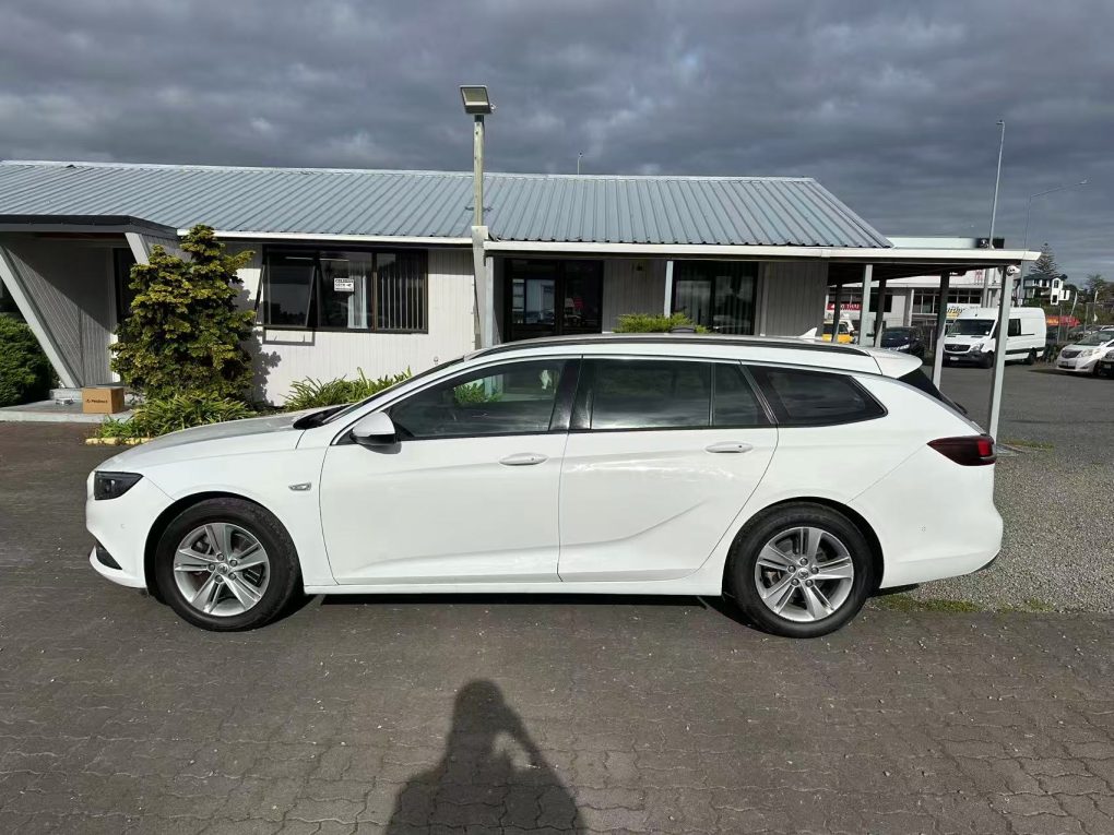 2020 HOLDEN COMMODORE