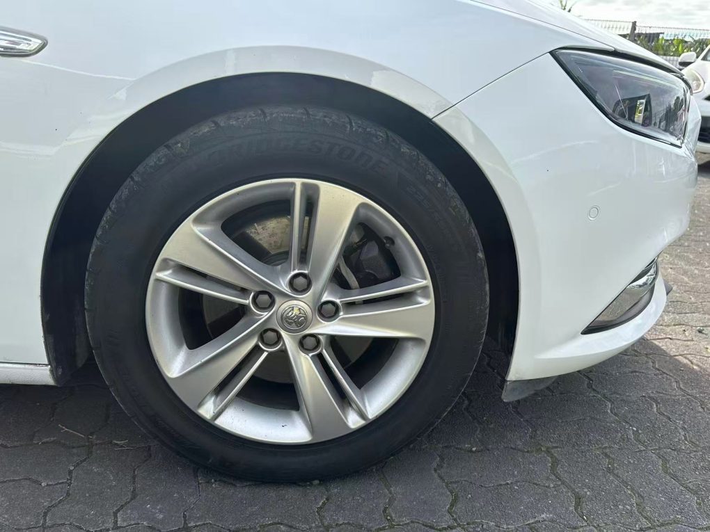2020 HOLDEN COMMODORE
