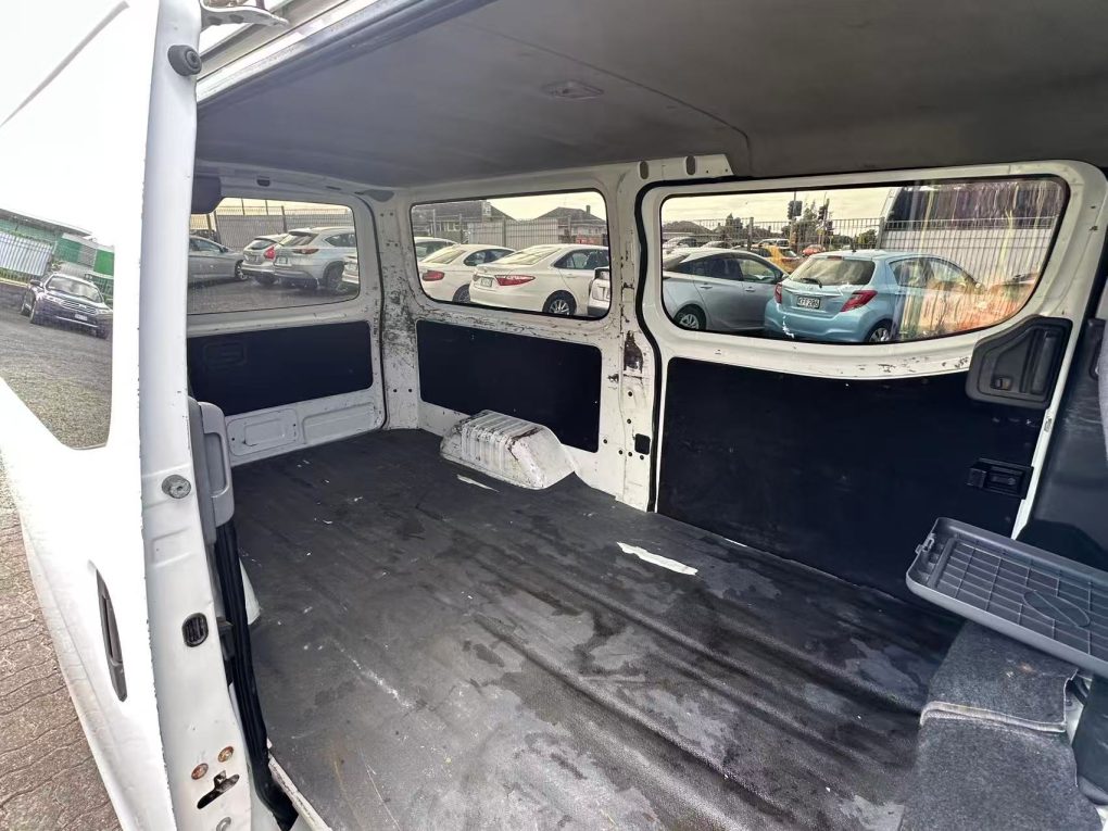 2013 NISSAN NV350