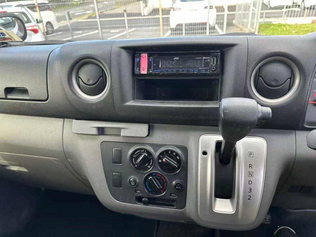 2013 NISSAN NV350