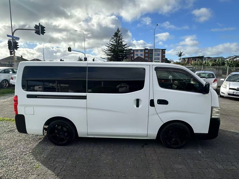 2013 NISSAN NV350