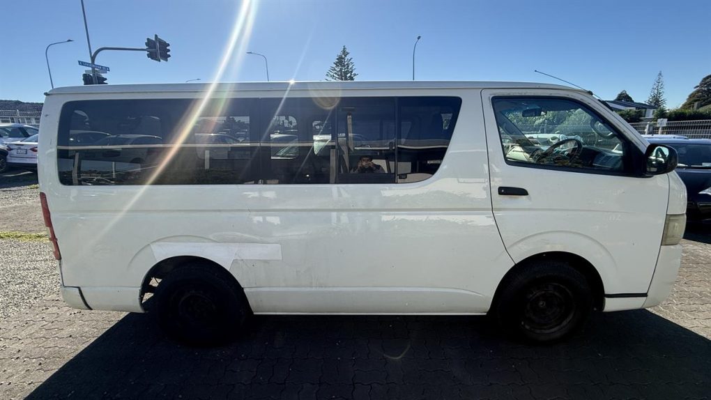 2009 TOYOTA HIACE “GOOD CONDITION”