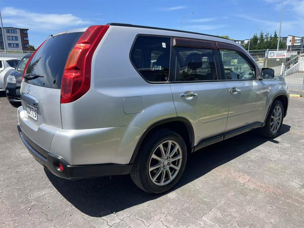 2009 NISSAN X-TRAIL