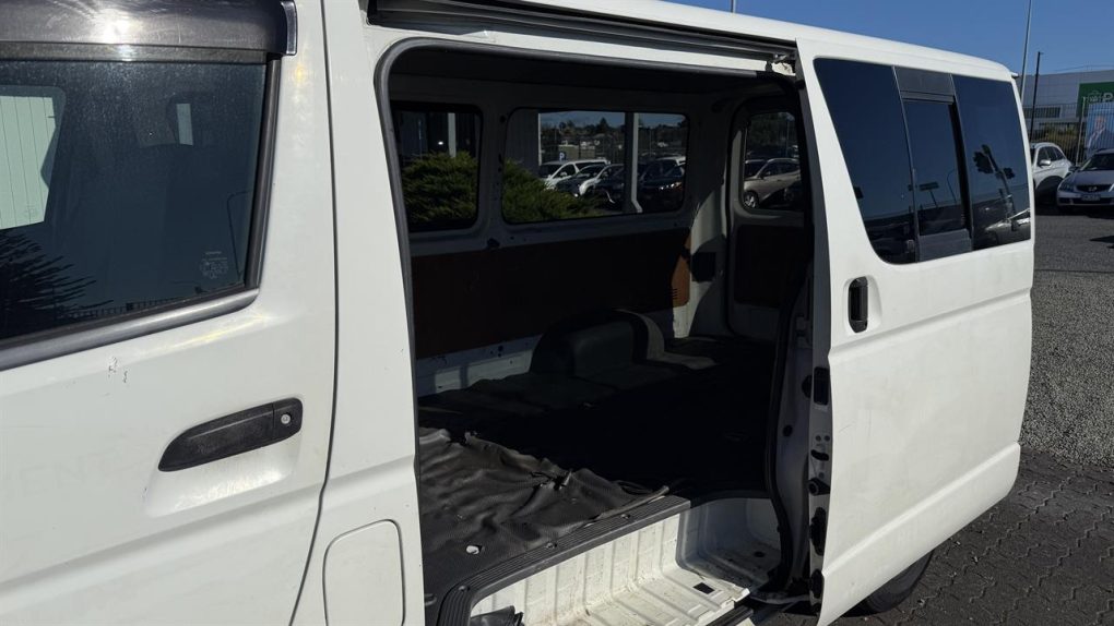 2009 TOYOTA HIACE “GOOD CONDITION”