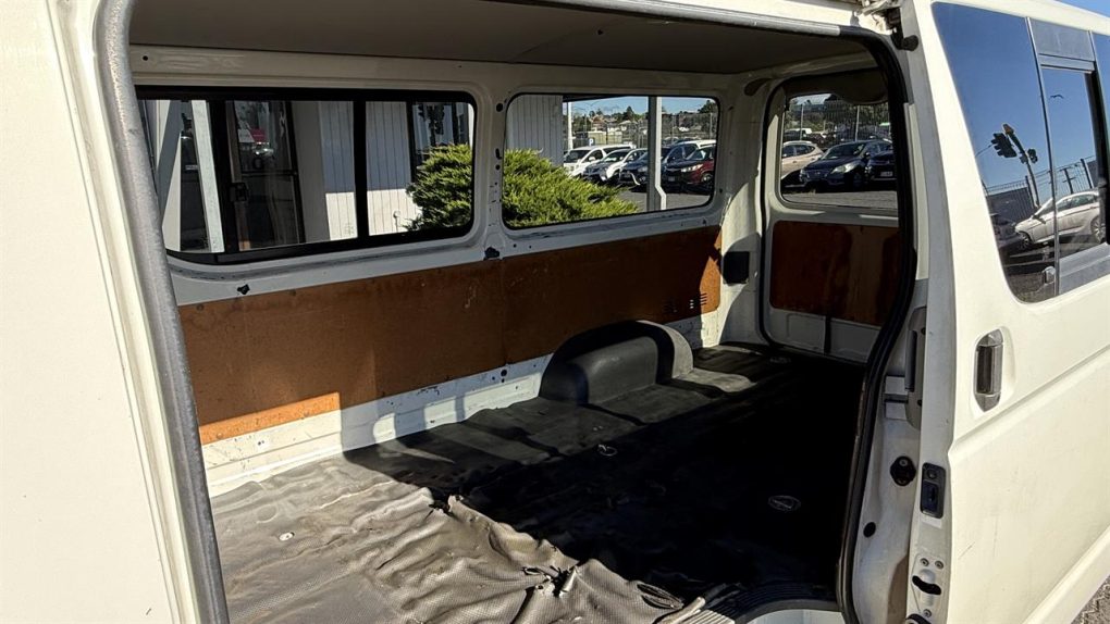 2009 TOYOTA HIACE “GOOD CONDITION”