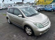 2003 TOYOTA IST