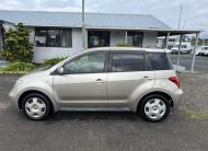 2003 TOYOTA IST