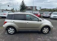2003 TOYOTA IST