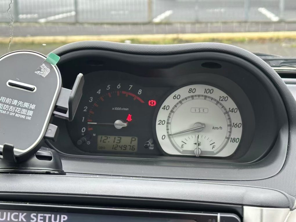 2003 TOYOTA IST