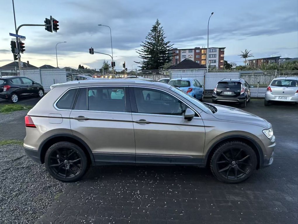 2017 Volkswagen Tiguan “Perfect Condition”