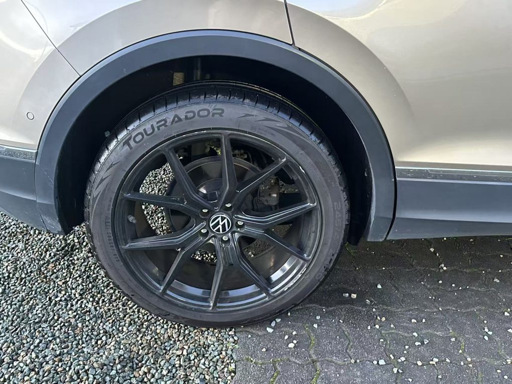 2017 Volkswagen Tiguan “Perfect Condition”