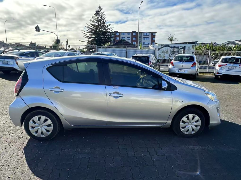 2015 TOYOTA AQUA “Perfect Condition”