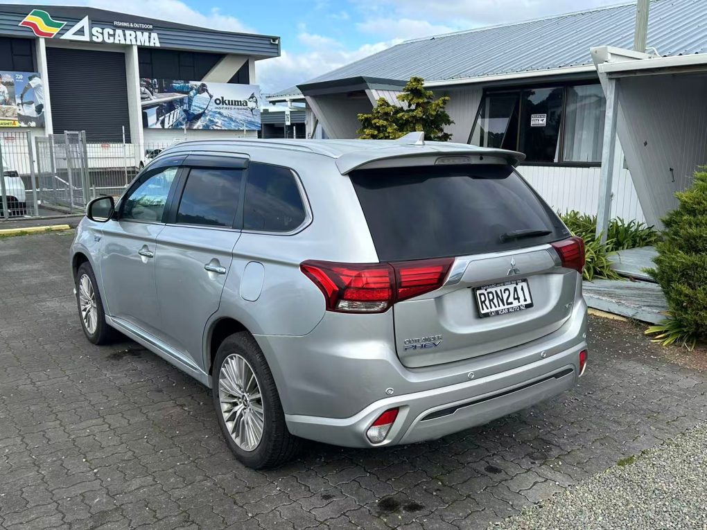 2020 MITSUBISHI OUTLANDER