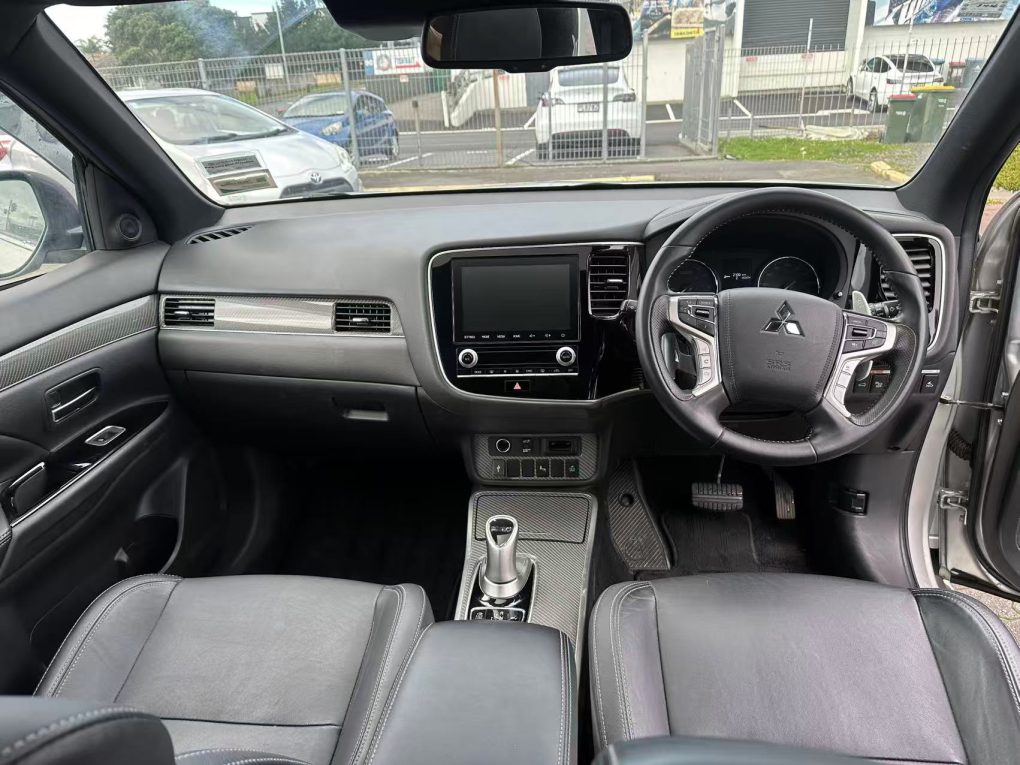 2020 MITSUBISHI OUTLANDER