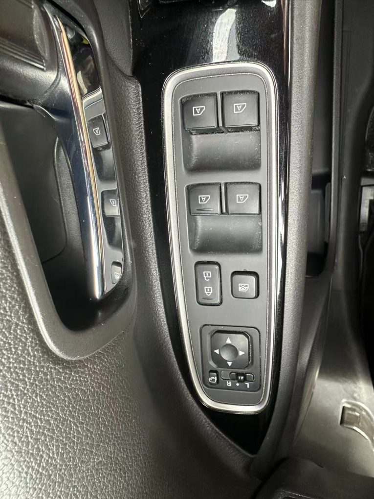 2020 MITSUBISHI OUTLANDER