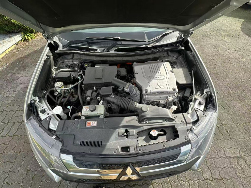 2020 MITSUBISHI OUTLANDER